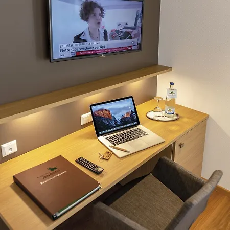 - Zum Ochsen Gmbh Hotel Berghulen