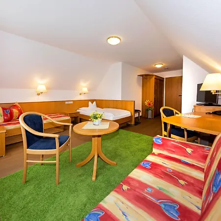 - Zum Ochsen Gmbh Hotel Berghulen