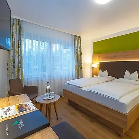 - Zum Ochsen Gmbh 3* Berghulen