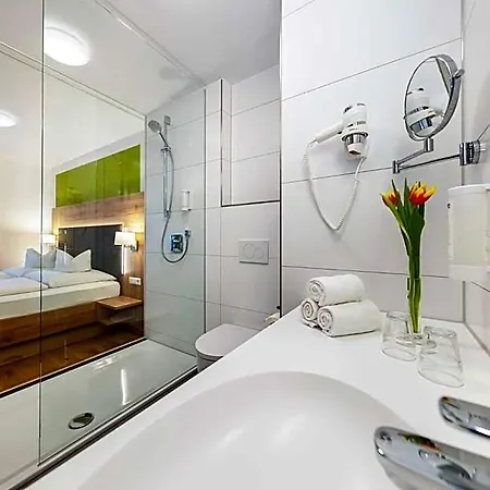 - Zum Ochsen Gmbh Hotel