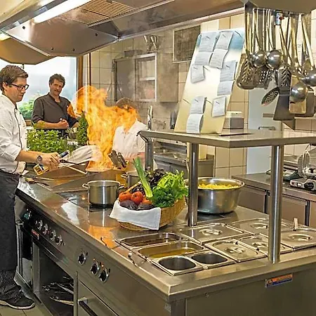 - Zum Ochsen Gmbh Hotel 3*