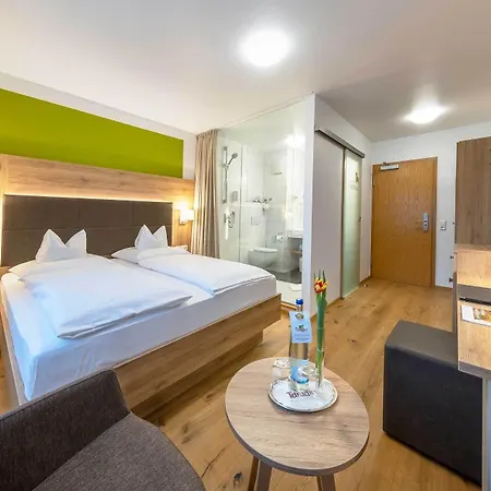 - Zum Ochsen Gmbh Hotel 3*