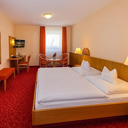 - Zum Ochsen Gmbh Hotel